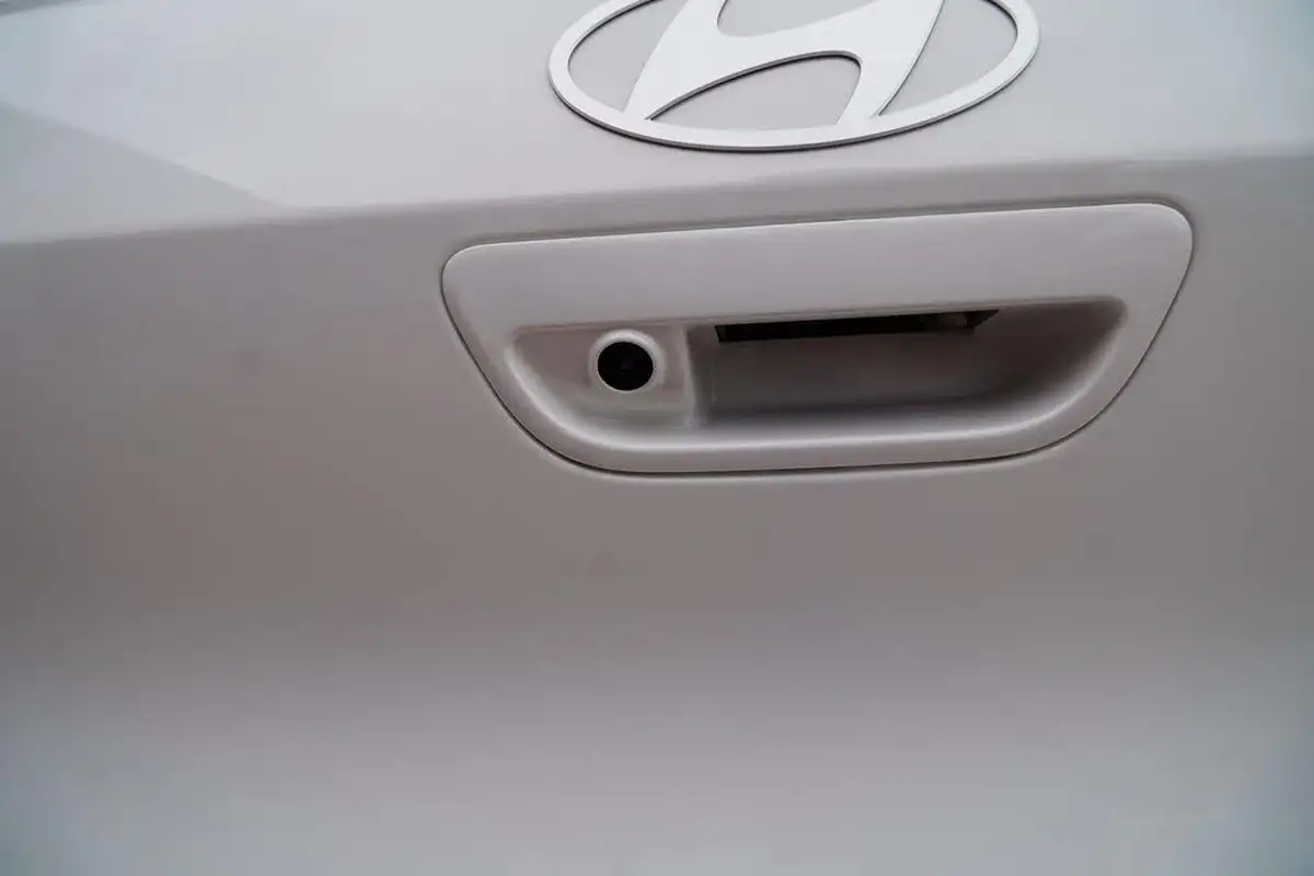 2024-hyundai-i10-12-premium-84ps-big-60