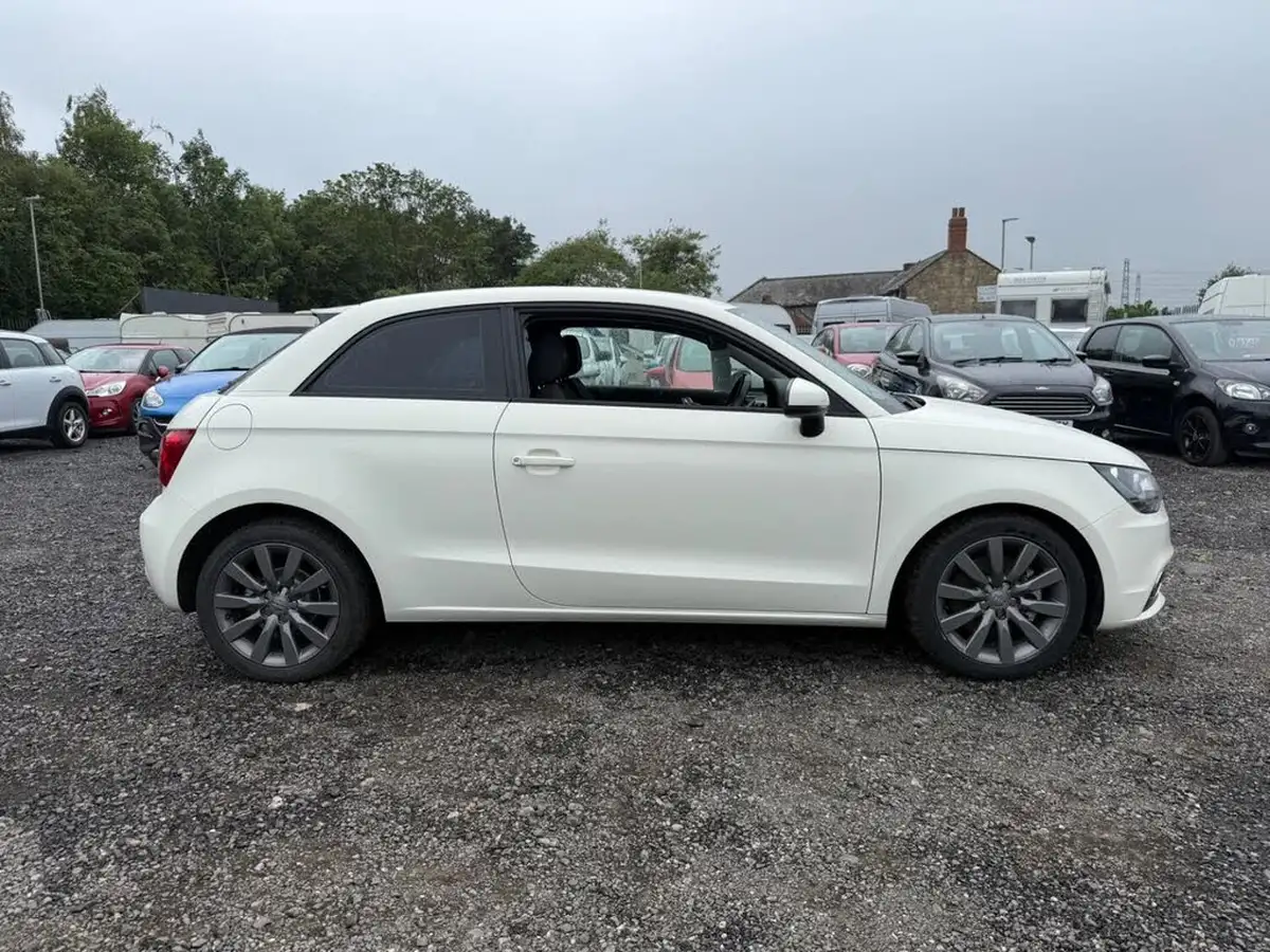 2013-audi-a1-14-sport-tfsi-122ps-hatchback-3d-1390cc-big-3
