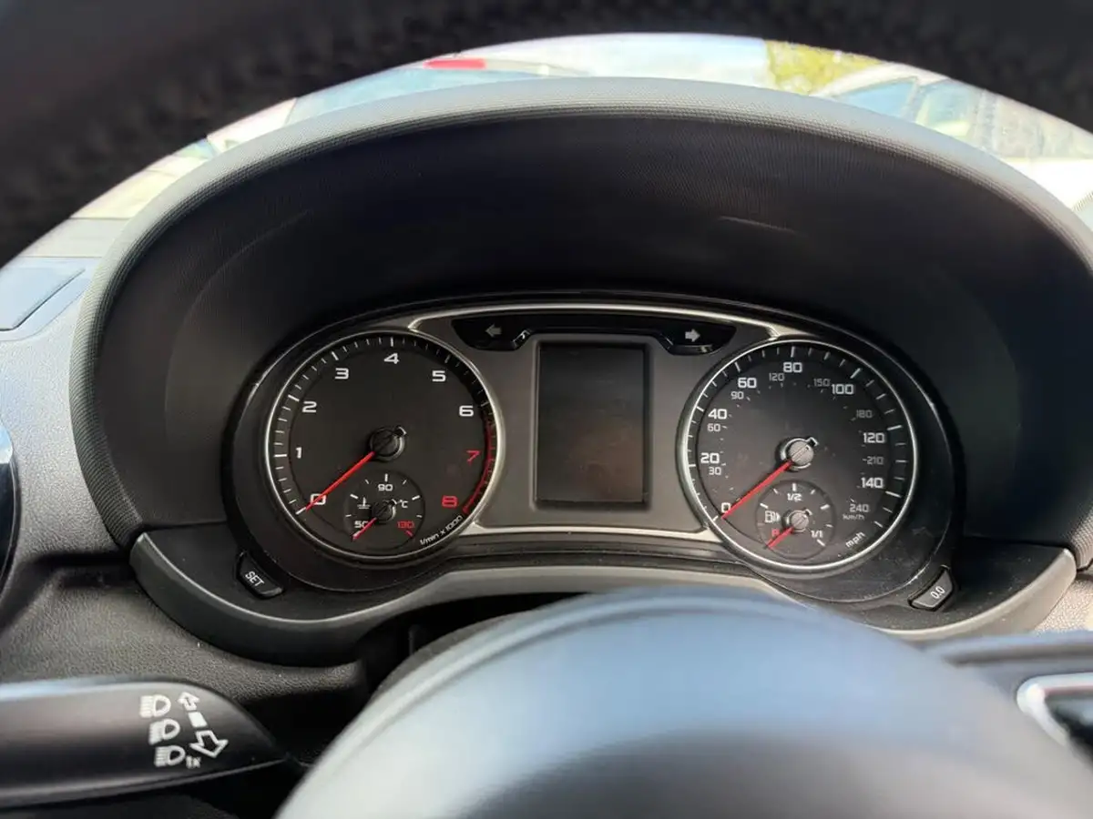 2013-audi-a1-14-sport-tfsi-122ps-hatchback-3d-1390cc-big-27