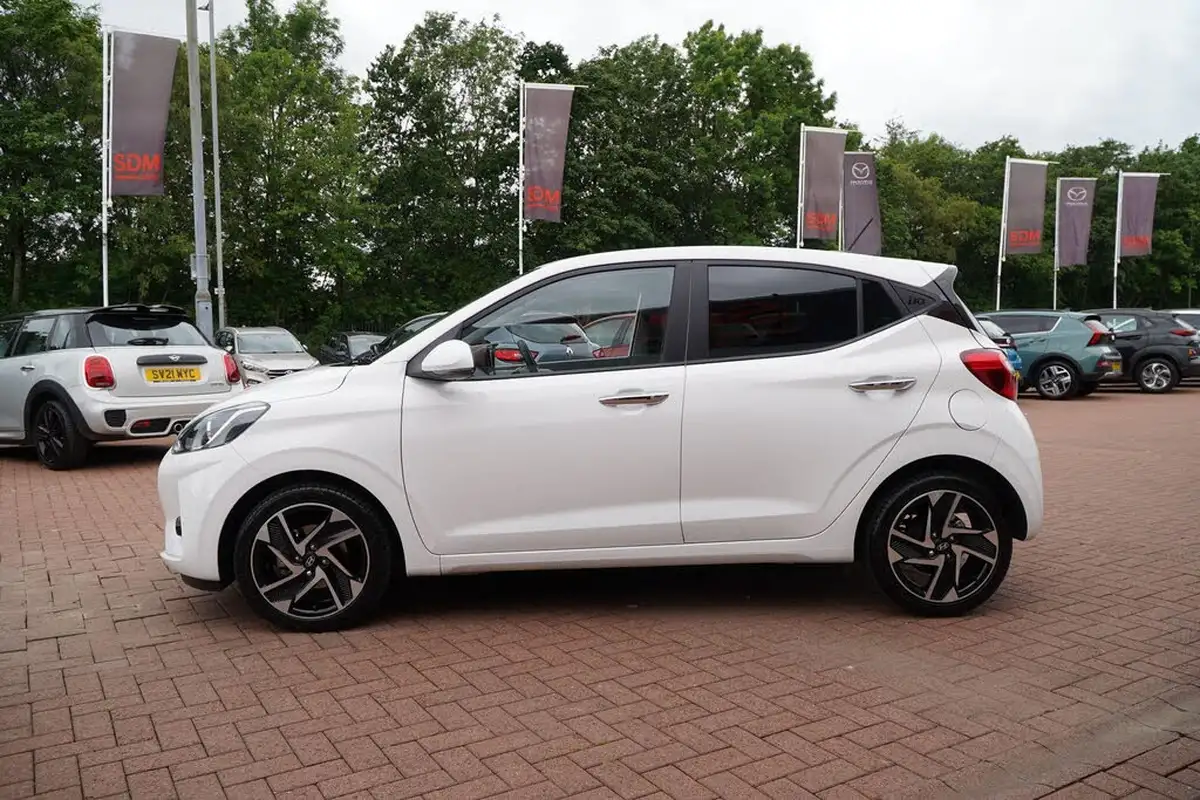 2024-hyundai-i10-12-premium-84ps-big-36