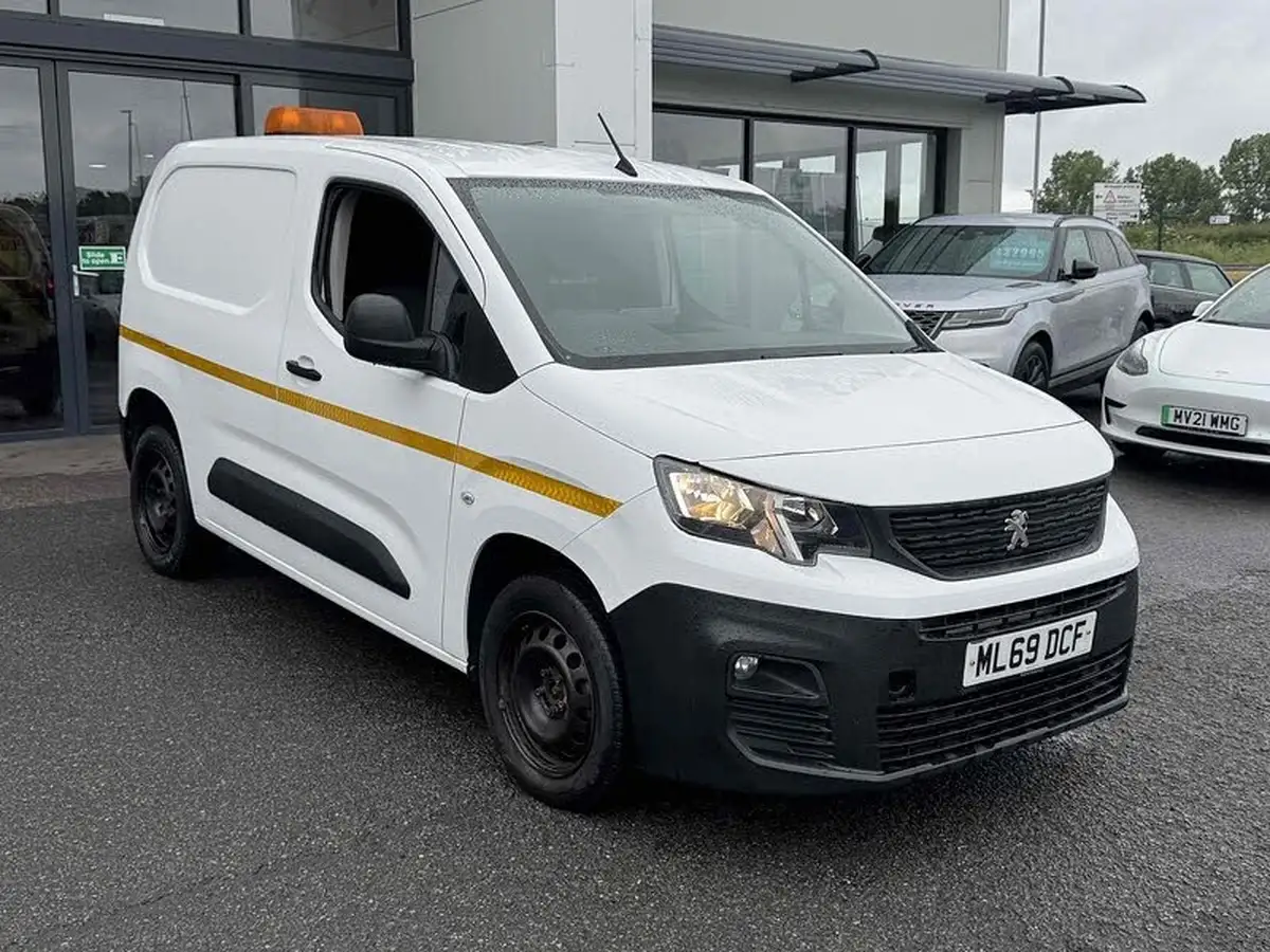 2019-peugeot-partner-15-bluehdi-1000-professional-100ps-eu6dt-panel-big-33