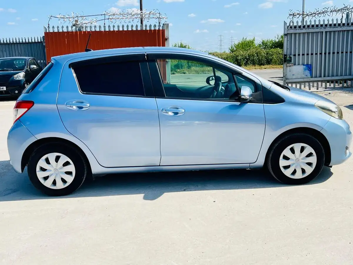 2011-toyota-yaris-133-tr-99bhp-5d-m-drive-s-big-7