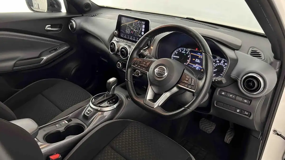 2022-nissan-juke-10-dig-t-n-connecta-dct-big-21