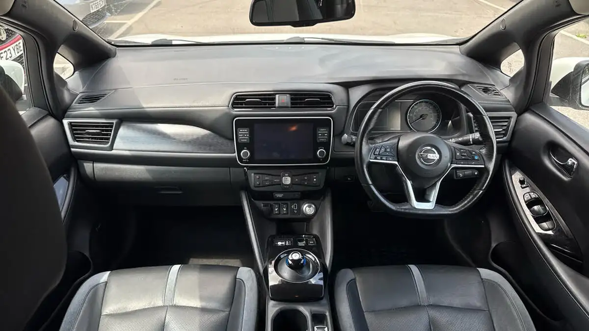 2020-nissan-leaf-e-tekna-big-10