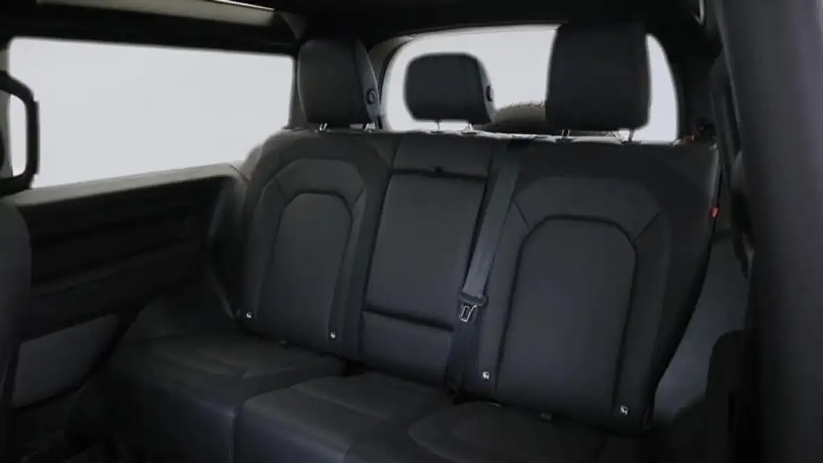 2024-land-rover-90-defender-30-d300-x-dynamic-hse-big-3