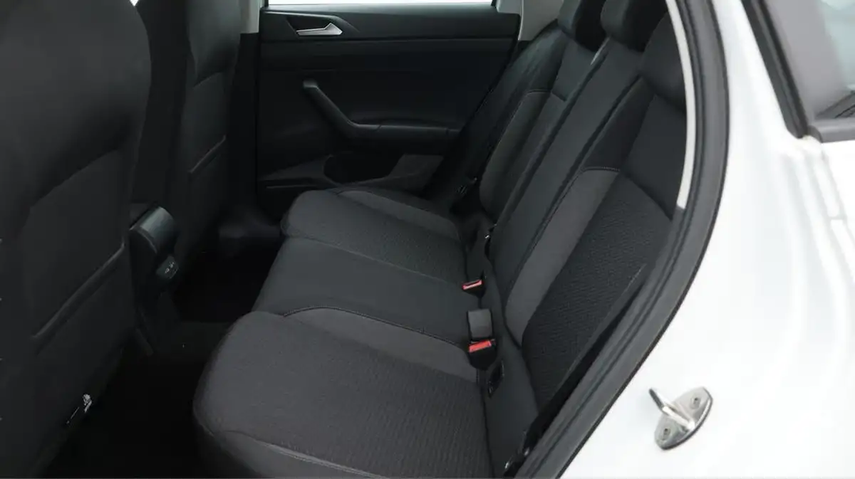 2022-volkswagen-taigo-10-tsi-life-95ps-big-16