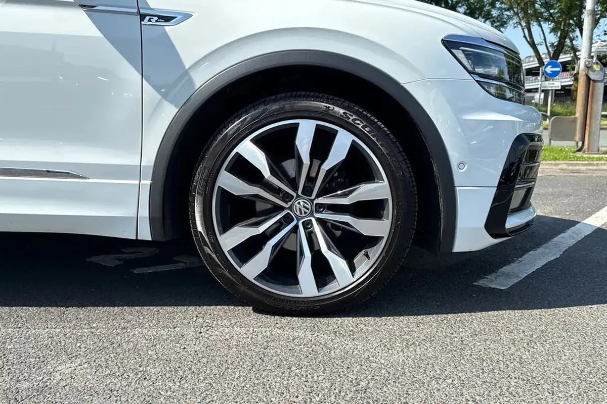 2020-volkswagen-tiguan-20tdi-r-line-tech-150ps-dsg-big-9