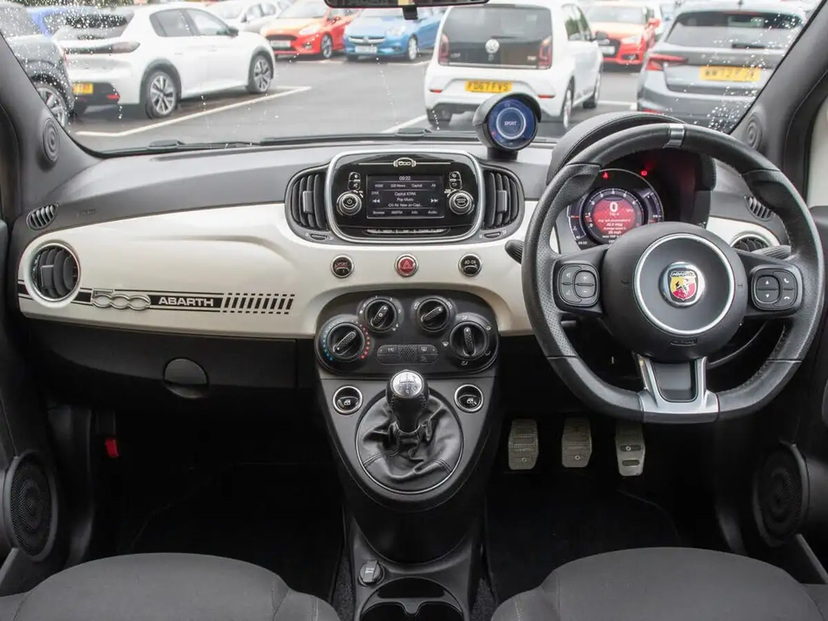 2019-abarth-595-14-tjet-big-2