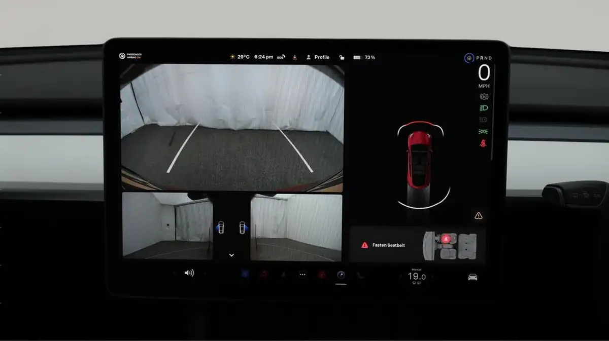 2022-tesla-model-y-e-long-range-big-25