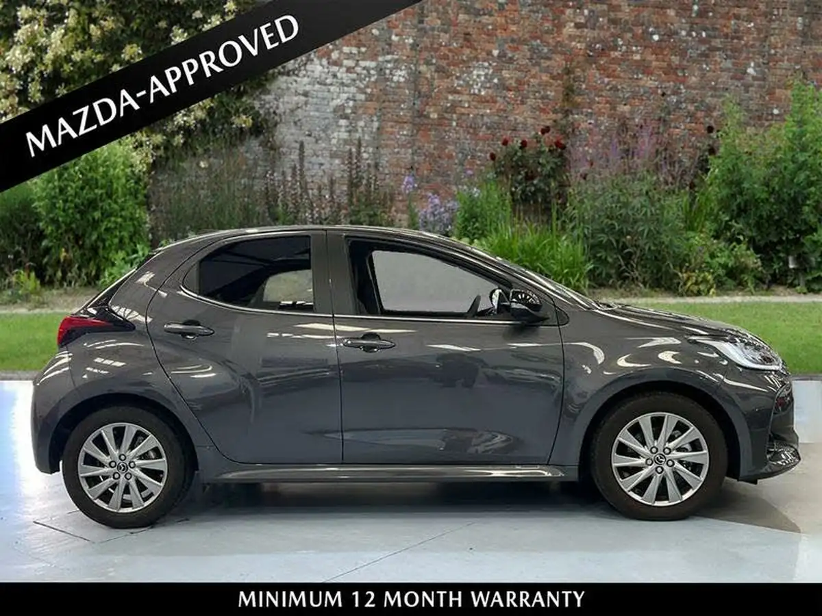 2023-mazda-mazda2-15-select-big-6