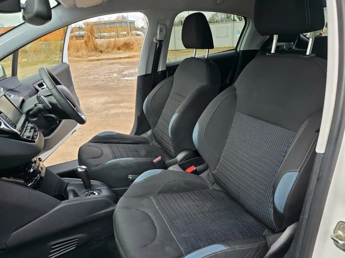 2014-peugeot-208-12-allure-ss-5d-egc-big-45