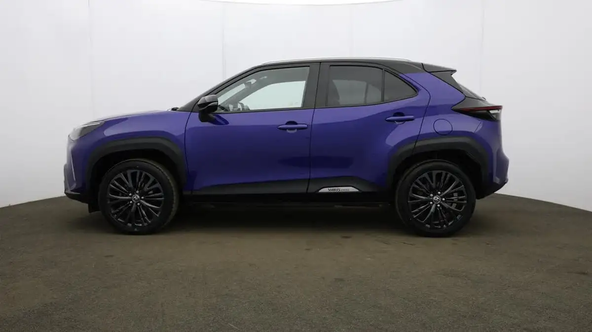 2022-toyota-yaris-cross-15-vvt-i-dynamic-big-69