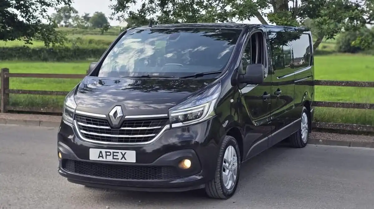 2020-renault-trafic-20dci-ll30-energy-145-sport-crew-big-2