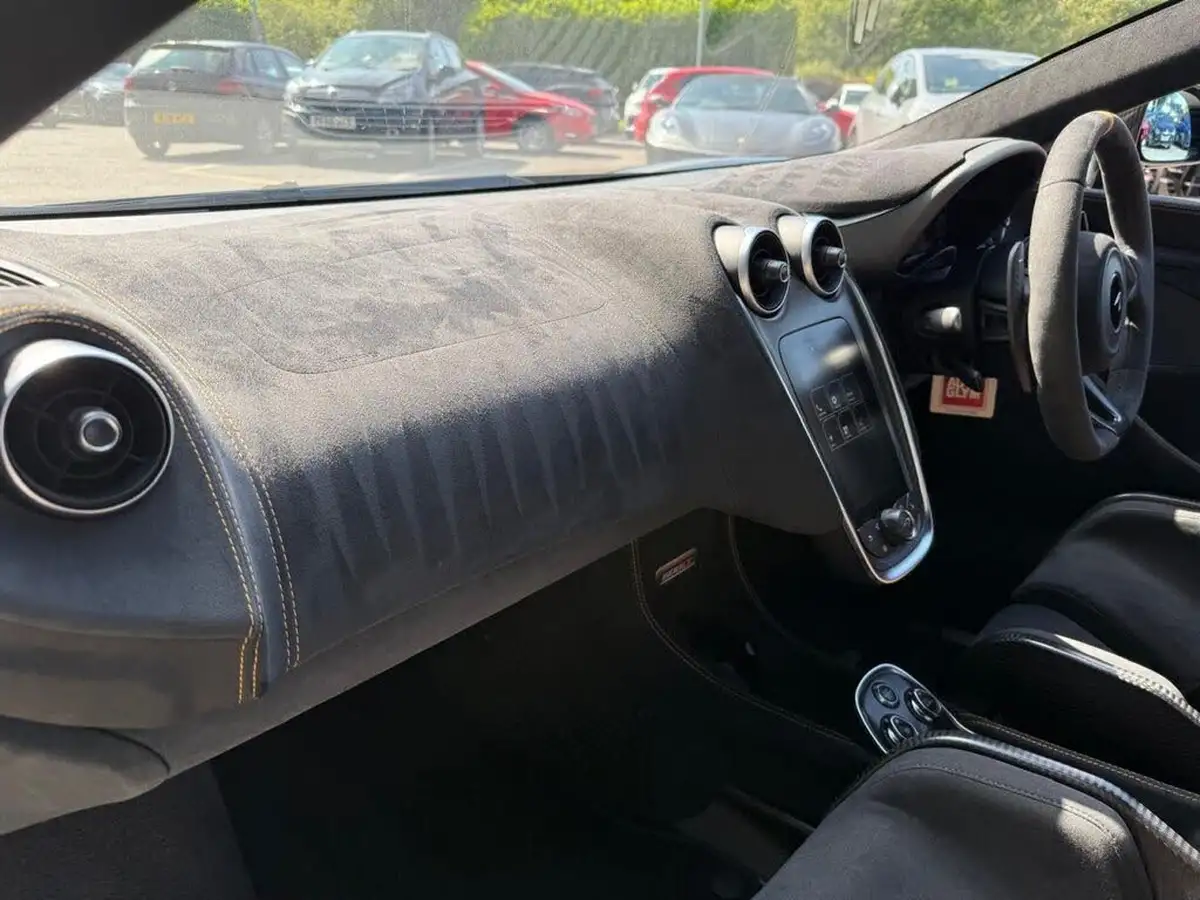 2019-mclaren-600lt-38-big-24