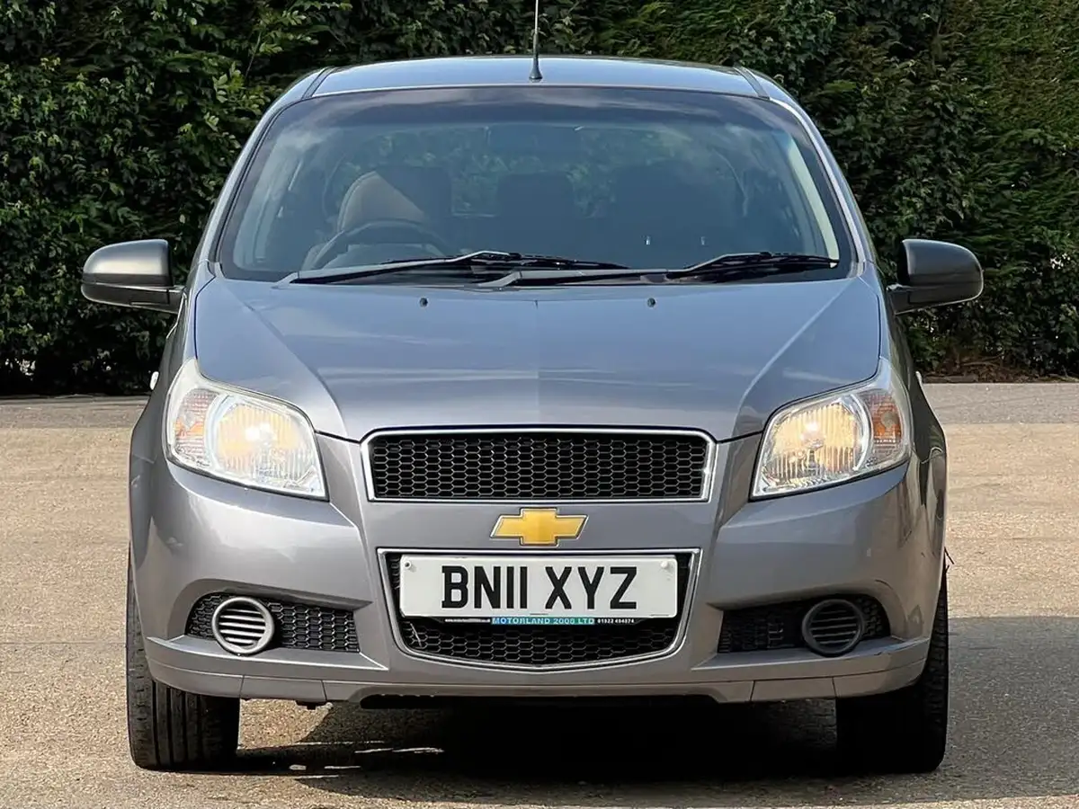 2011-chevrolet-aveo-12-s-3d-big-1