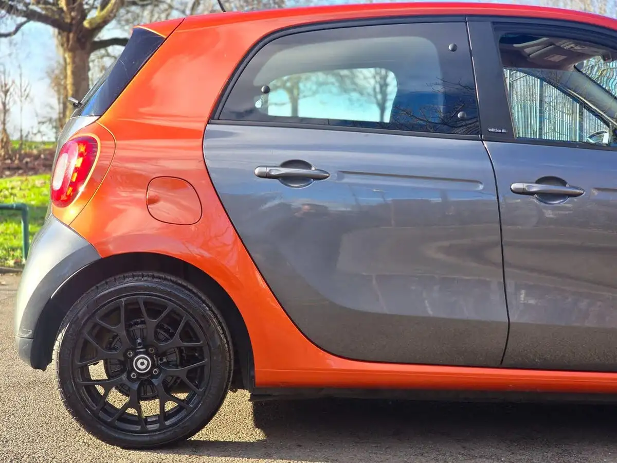 2015-smart-forfour-09-edition-1-big-33
