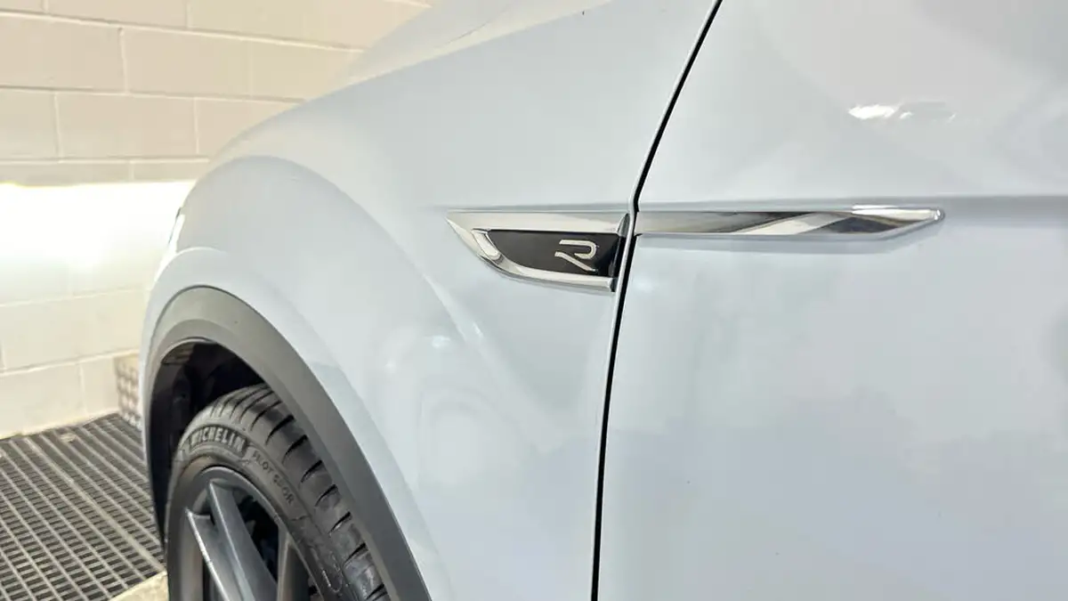 2021-volkswagen-t-roc-20-tsi-r-big-36