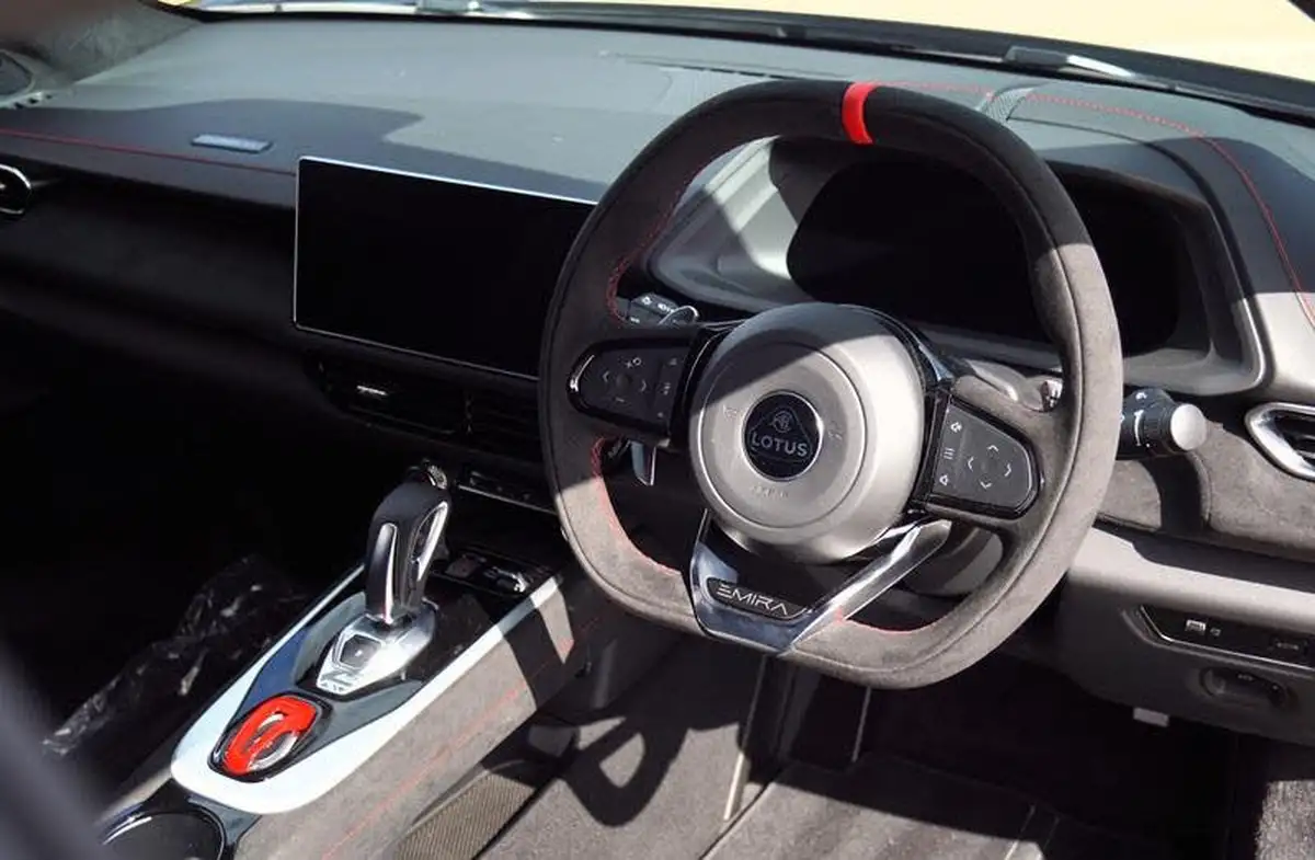 2025-lotus-emira-35-first-edition-v6-big-45