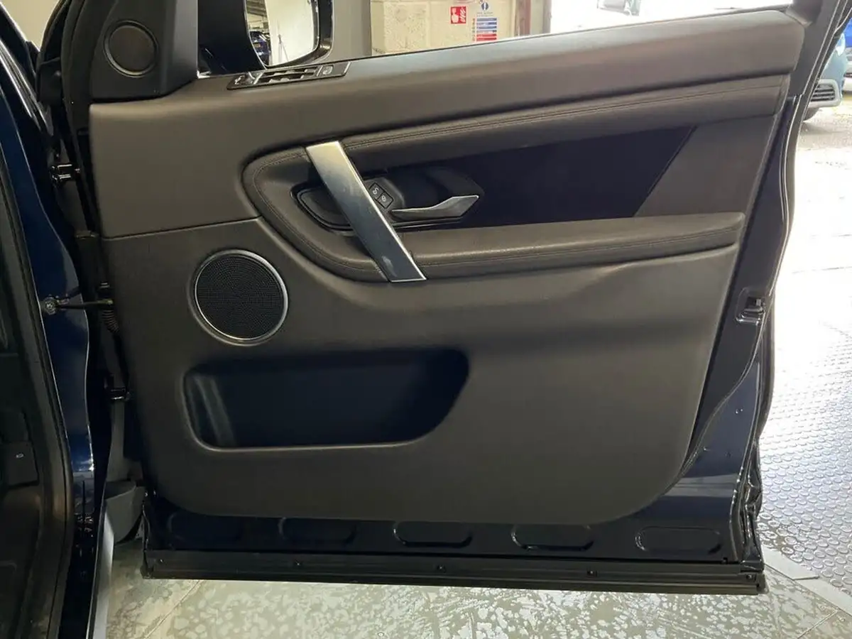2020-land-rover-discovery-sport-20-d150-s-big-35