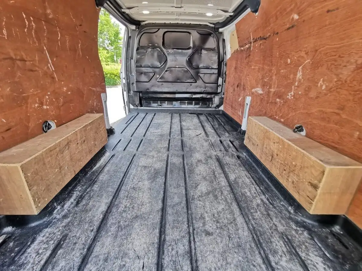 2019-ford-transit-custom-20tdci-300-l1h1-limited-130pseu6dt-panel-van-big-21