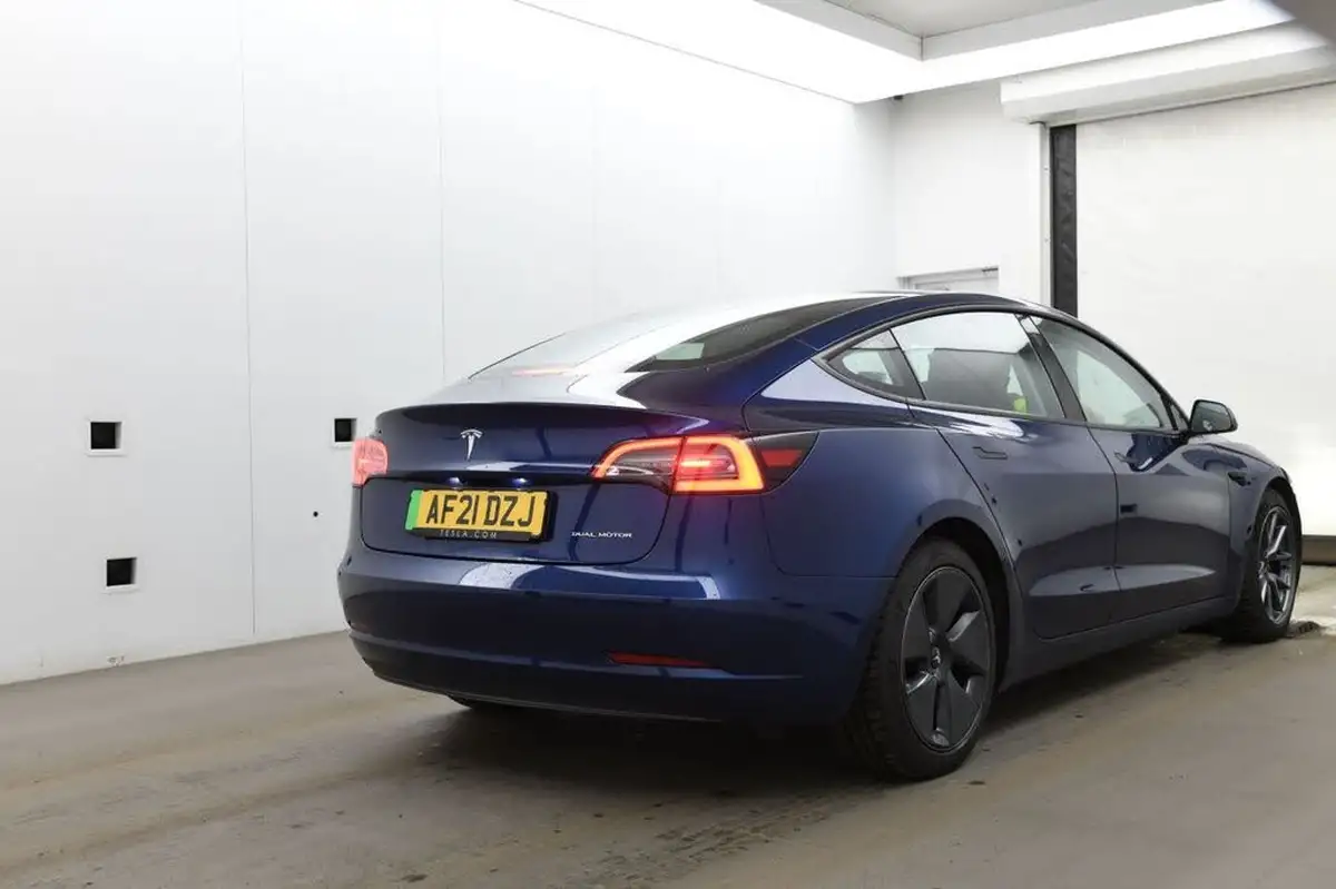 2021-tesla-model-3-e-long-range-4x4-big-4