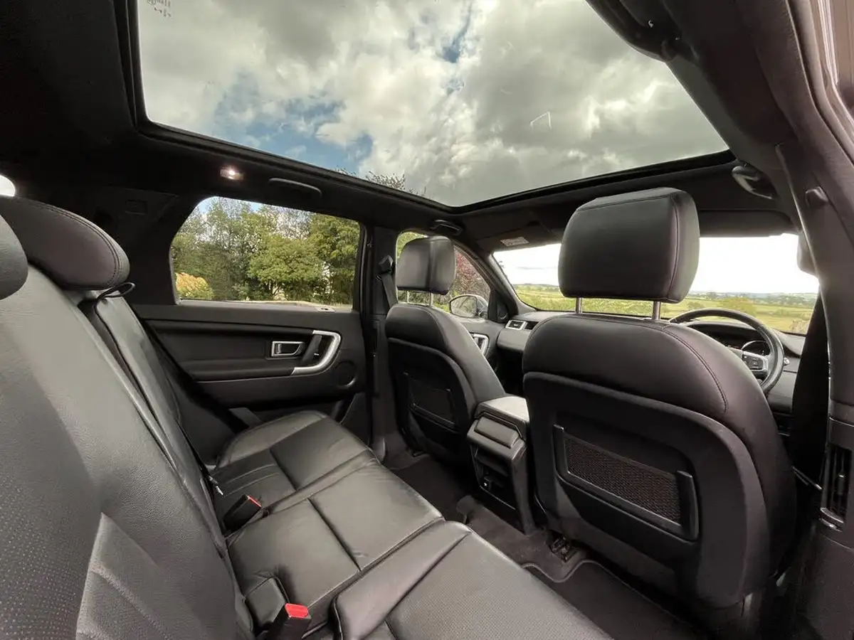 2019-land-rover-discovery-sport-20td4-landmark-big-30