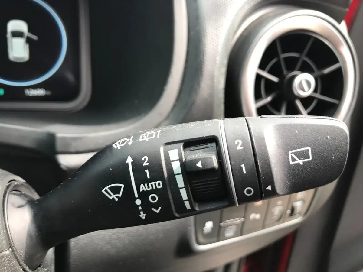 2022-hyundai-kona-16-gdi-premium-big-27