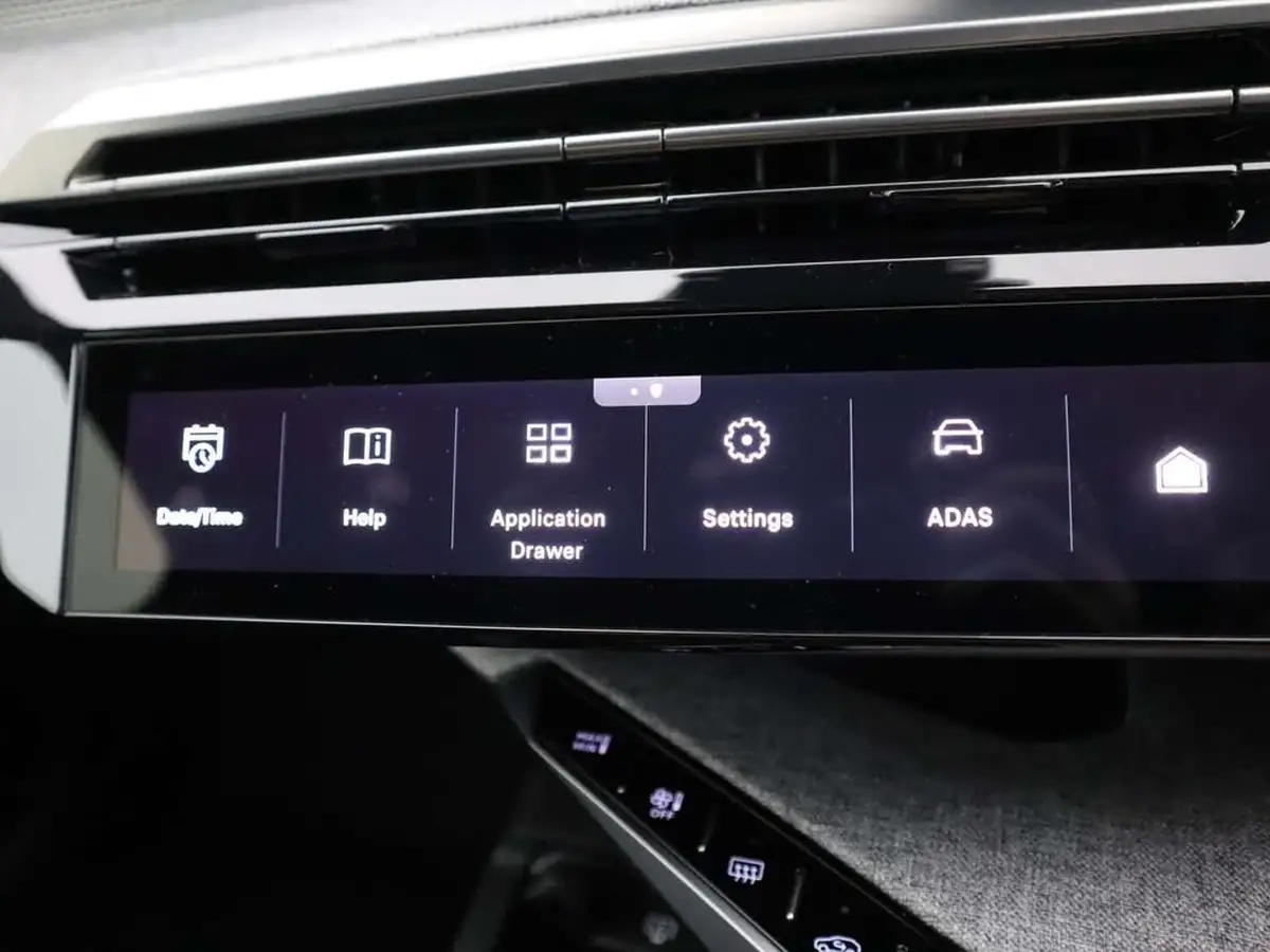 2024-peugeot-3008-suv-e-gt-210ps-73kwh-big-30