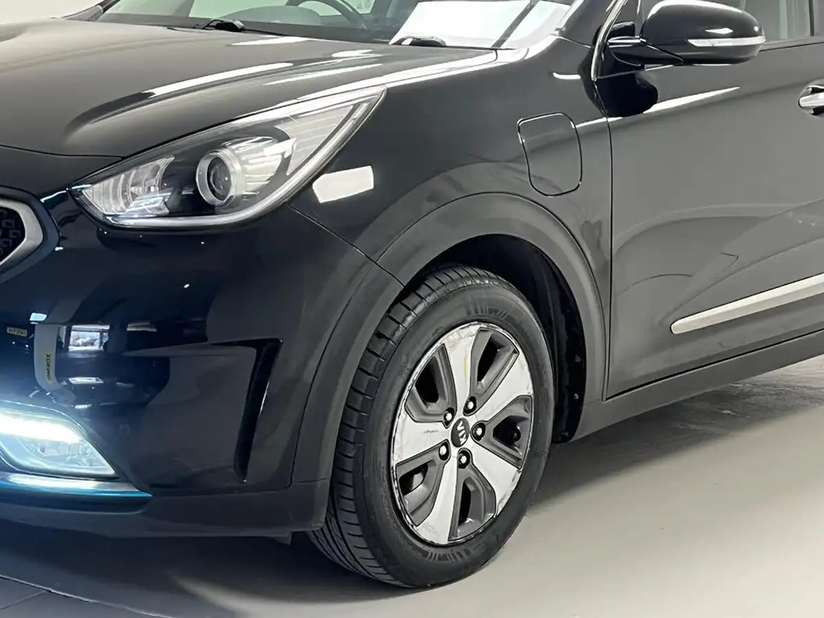 2018-kia-niro-16-gdi-3-156kwh-16-alloy-wheels-big-18