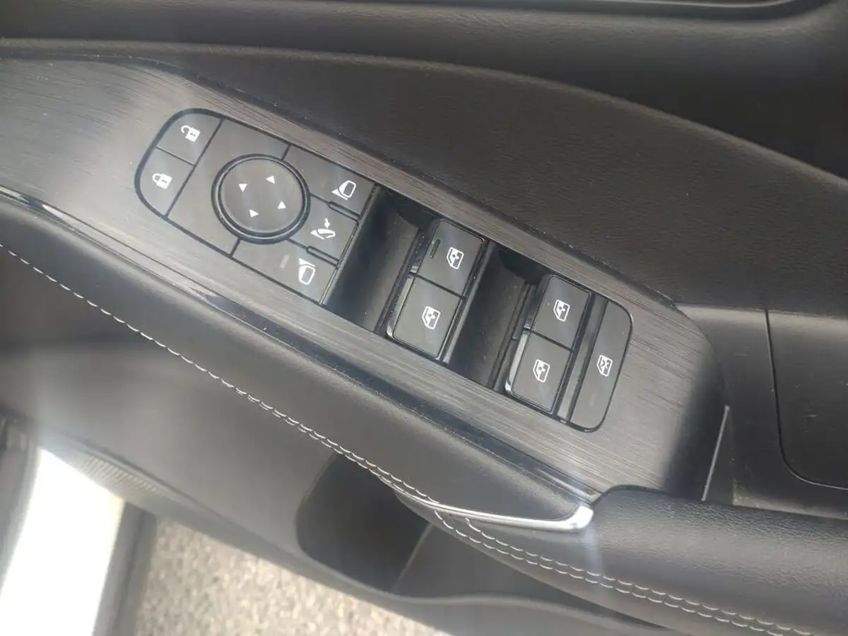 2022-nissan-qashqai-13-dig-t-n-connecta-140ps-big-11