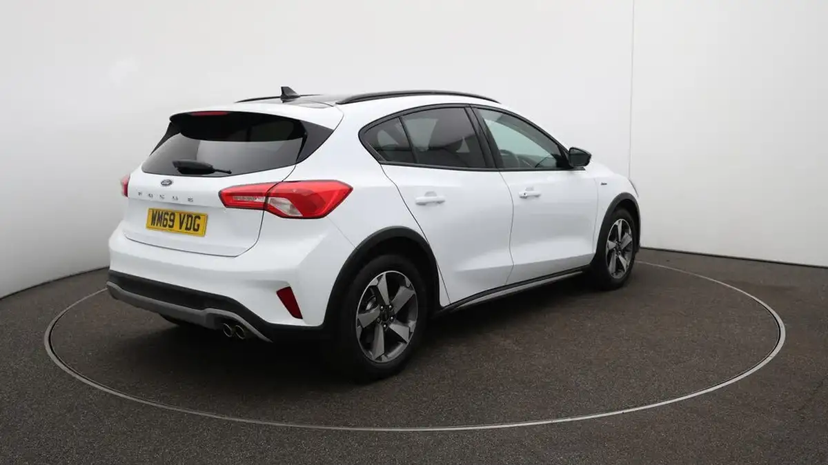 2019-ford-focus-10t-active-hatchback-big-52