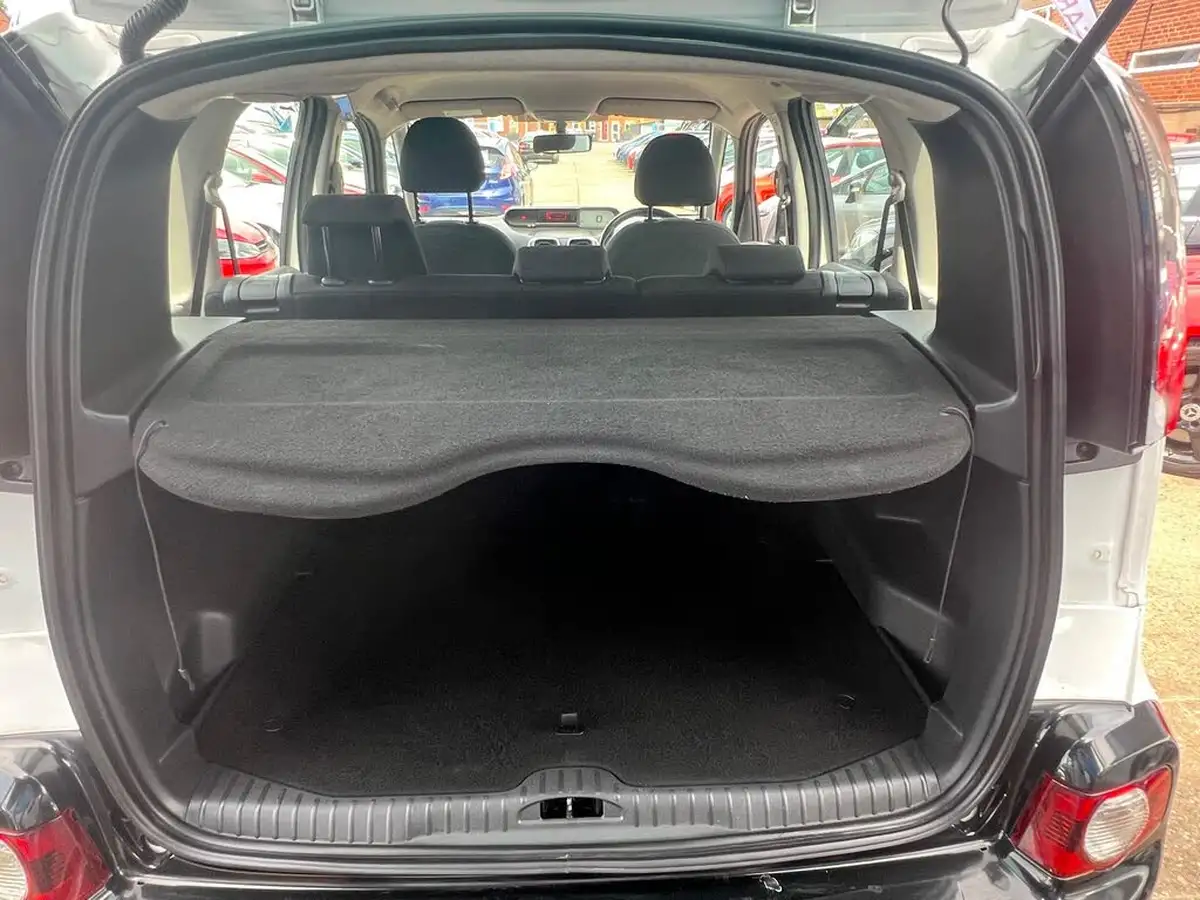 2016-citroen-c3-picasso-16bluehdi-edition-big-56