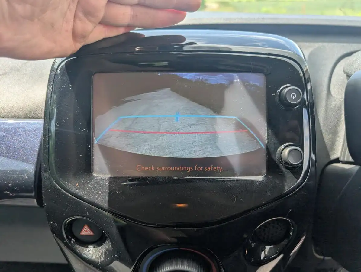 2017-toyota-aygo-10-vvt-i-x-pression-tss-5d-x-shift-big-24
