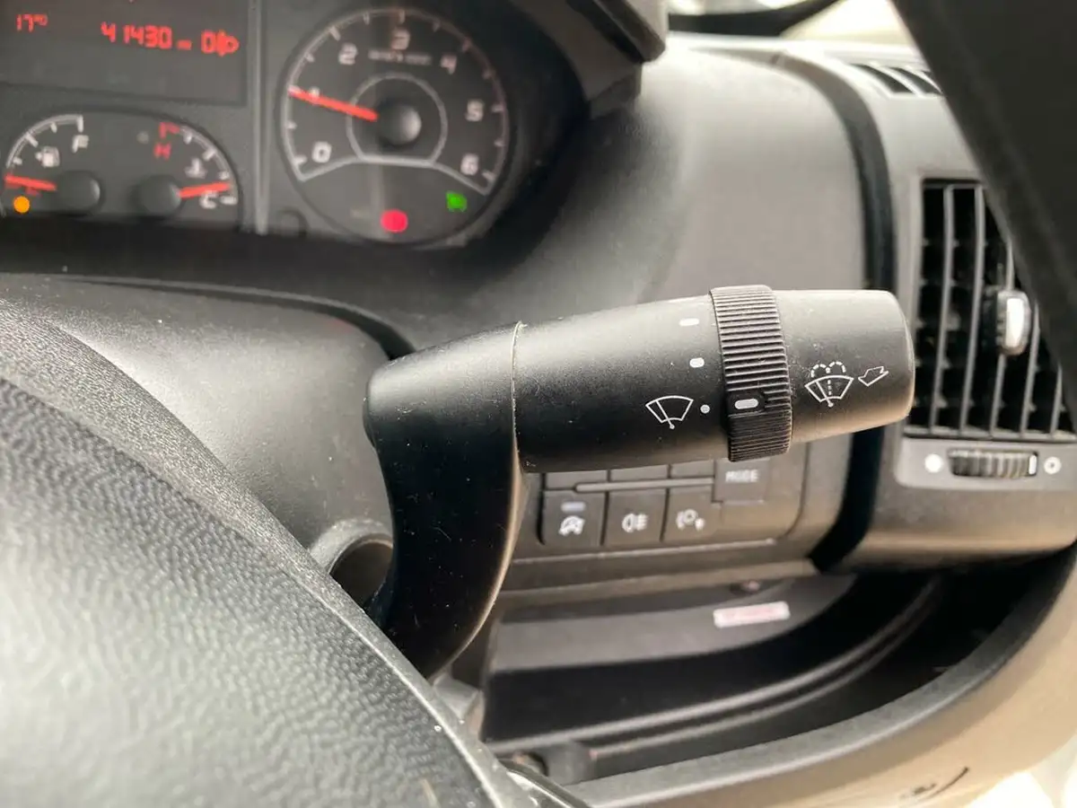 2020-peugeot-boxer-20-bluehdi-professional-335-l2h2-big-38
