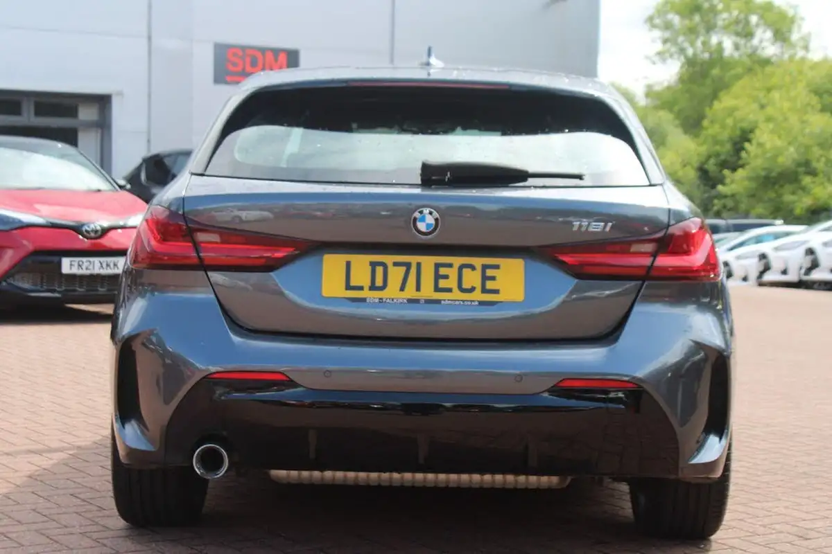 2021-bmw-1-series-15-118i-m-sport-lcp-big-5