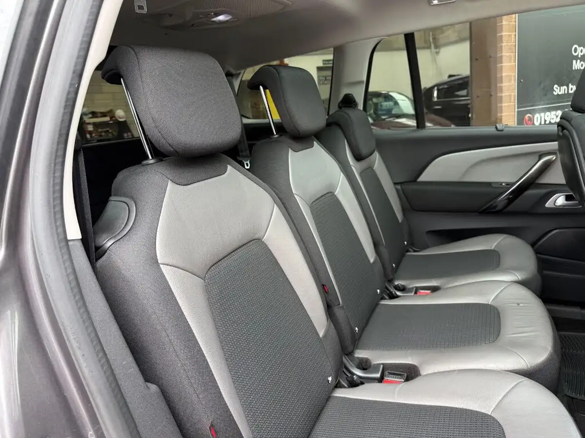 2017-citroen-grand-c4-picasso-16bluehdi-flair-big-36