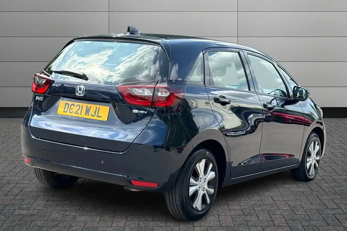 2021-honda-jazz-15-i-mmd-sr-109ps-big-12