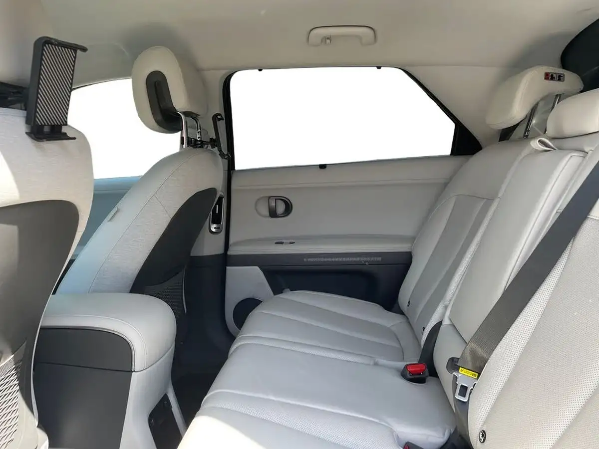 2024-hyundai-ioniq-5-e-ultimate-228ps-84kwh-tech-pack-max-rwd-big-10