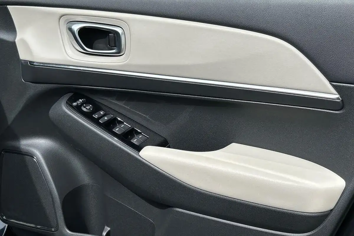 2022-honda-hr-v-15-i-mmd-advance-style-big-48