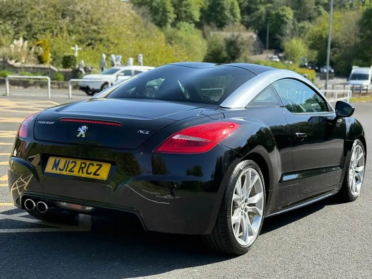 2012-peugeot-rcz-20td-gt-big-2