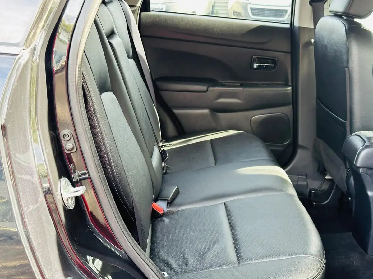 2015-mitsubishi-asx-18td-4-big-36