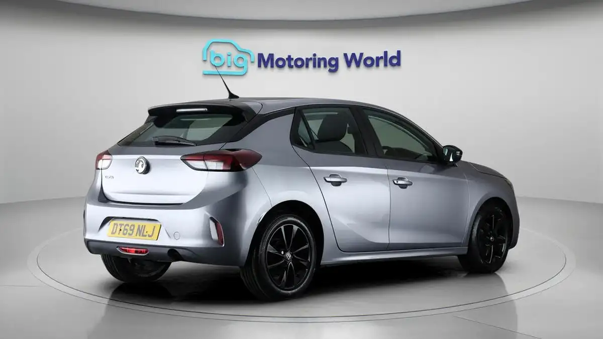 2020-vauxhall-corsa-12i-se-nav-big-6