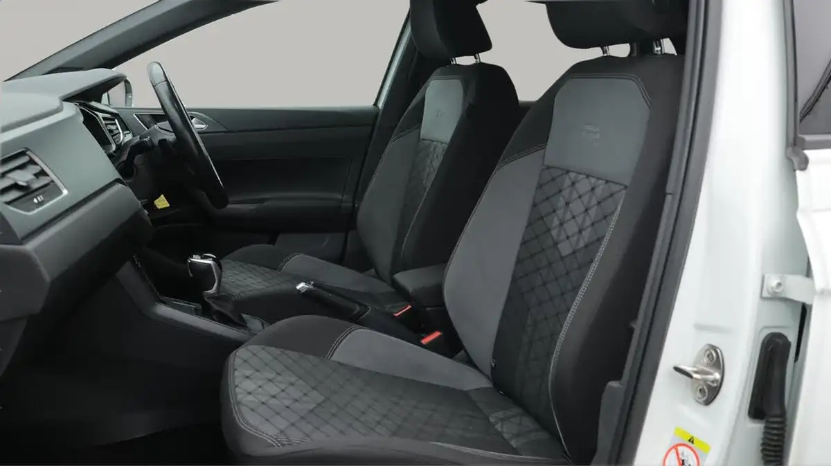 2022-volkswagen-polo-10-tsi-r-line-110ps-dsg-big-14
