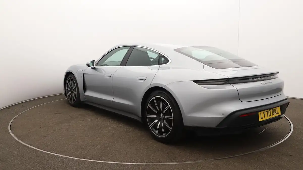 2020-porsche-taycan-e-4s-530ps-big-64