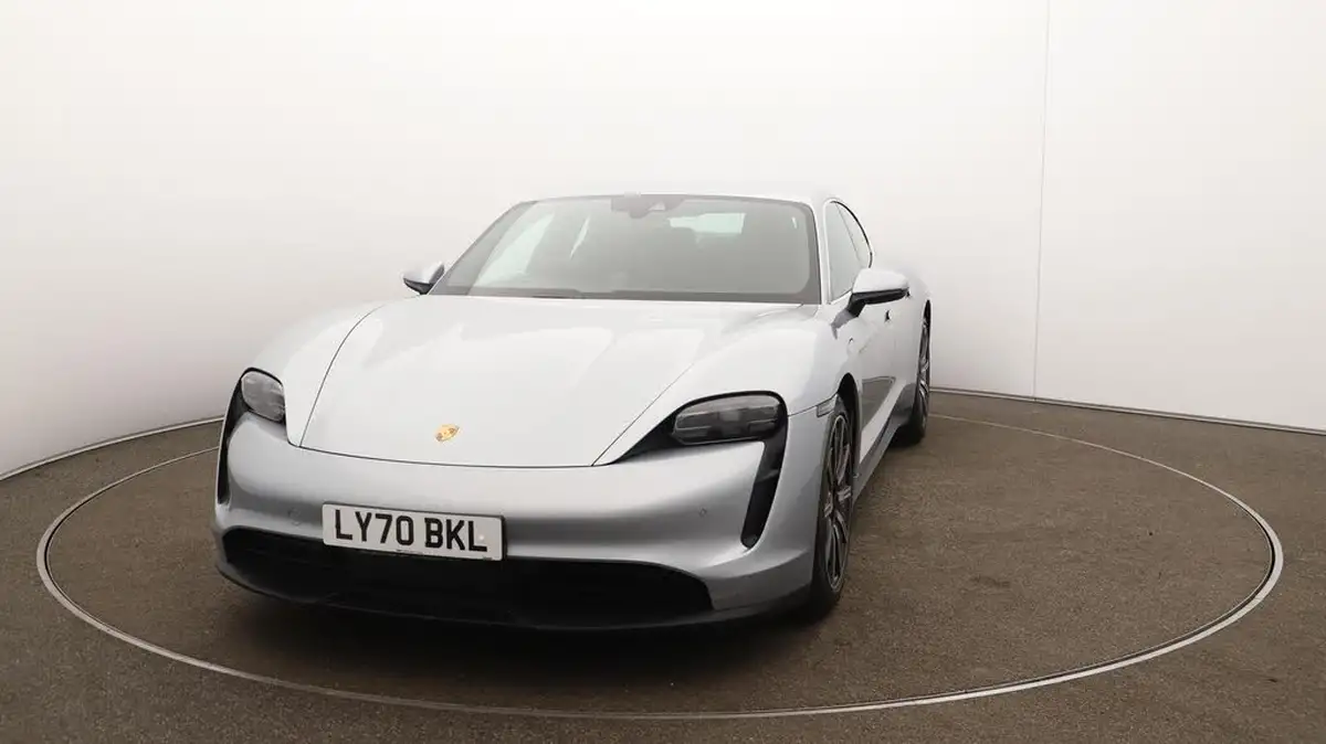 2020-porsche-taycan-e-4s-530ps-big-40