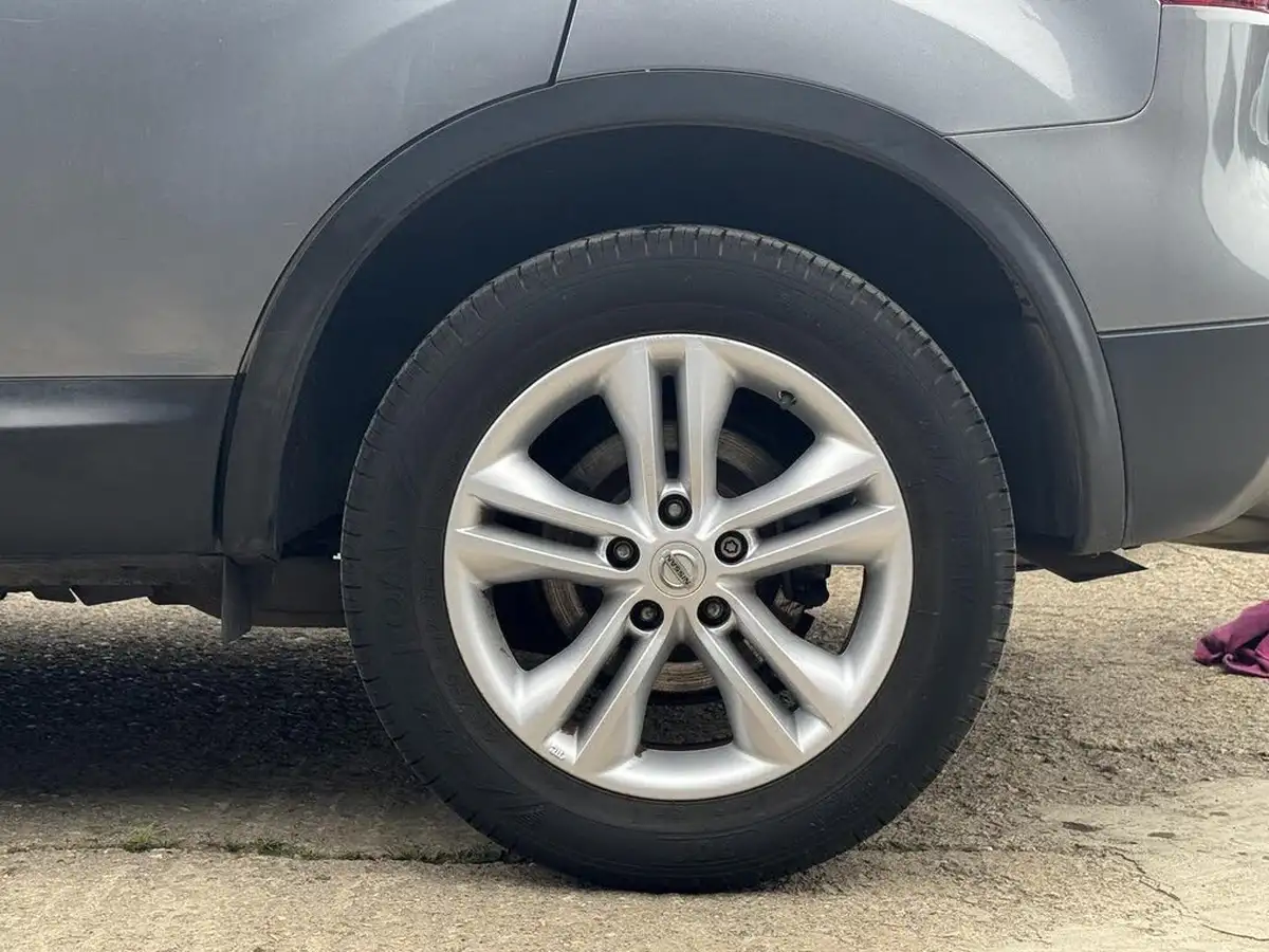 2012-nissan-qashqai-16-acenta-big-34