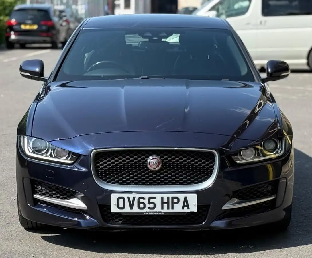 2015-jaguar-xe-20td-r-sport-163ps-auto-big-14