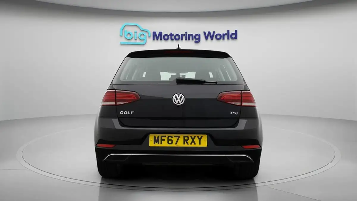 2017-volkswagen-golf-14-tsi-se-nav-ss-hatchback-5d-big-6