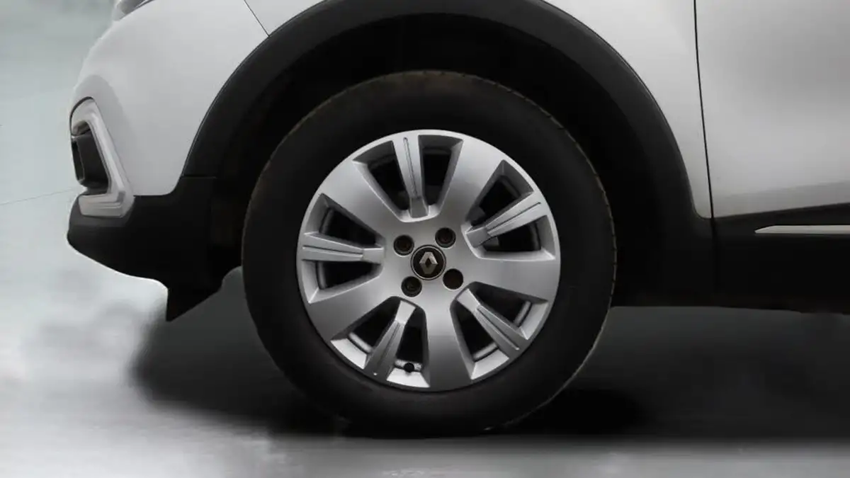 2020-renault-captur-09-tce-play-big-18