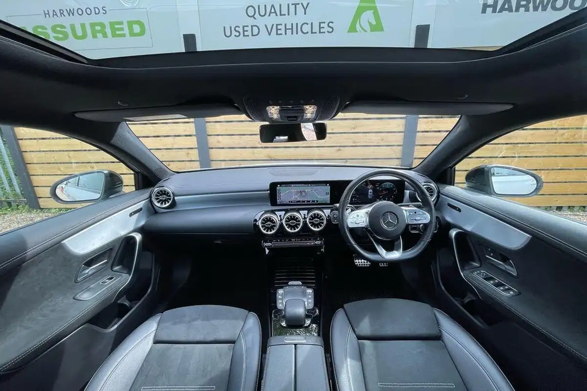 2021-mercedes-benz-a-class-13-a200-exclusive-edition-7g-dct-big-2